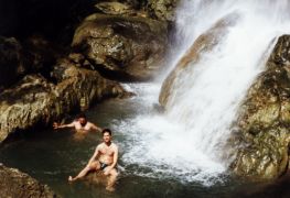 Erfrischung im Wasserfall